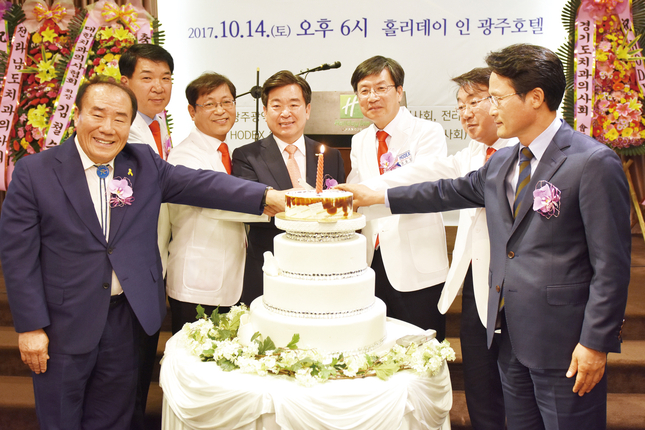 HODEX 2017 전야제 첨부파일 : 1508684400_580_1.jpg