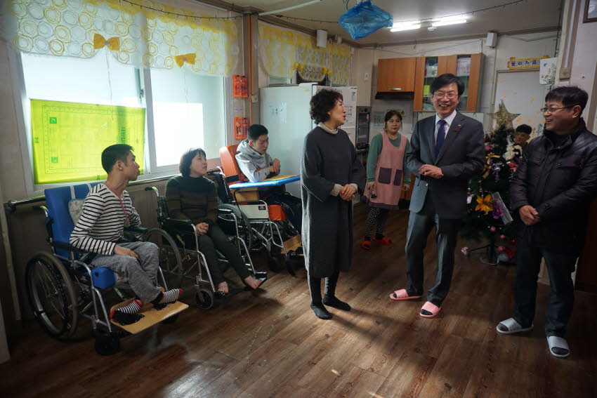 희망의 집 따뜻한 사랑나눔 실천 첨부파일 : 1513782000_588_1.jpg