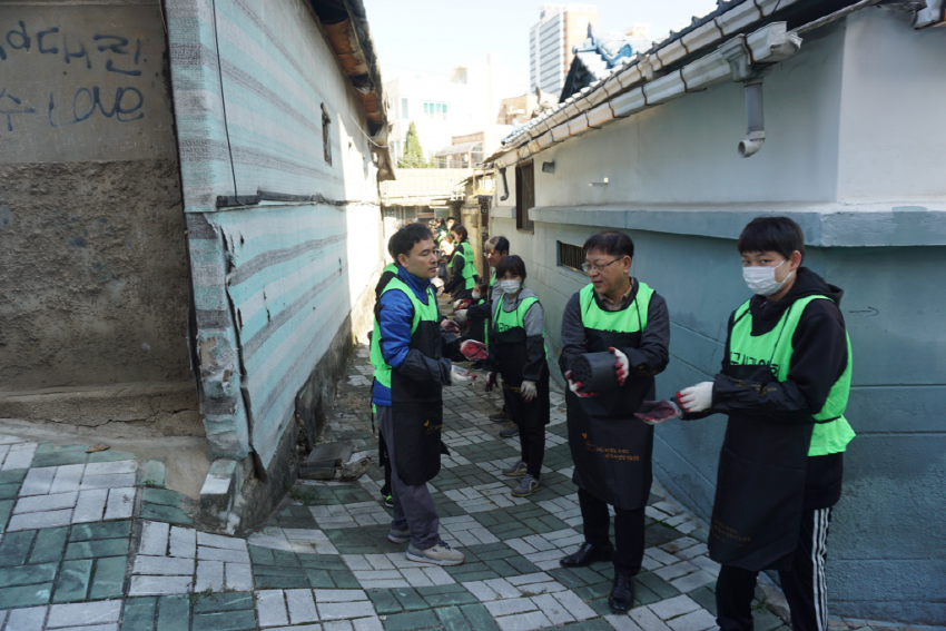 대구광역시치과의사회와 사랑의 연탄나눔 운동 실시 첨부파일 : 1540877282.jpg