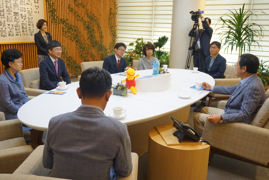 광주광역시치과의사회, 수영대회 입장권 구매증서 전달 첨부파일 : 1562232720.jpg