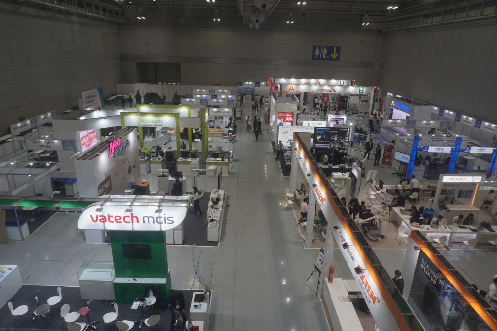 ‘국립 치의학연구원 설립을 위한’ 2019 치과종합학술대회 및 기자재전시회 성료 첨부파일 : 1574816059.jpg