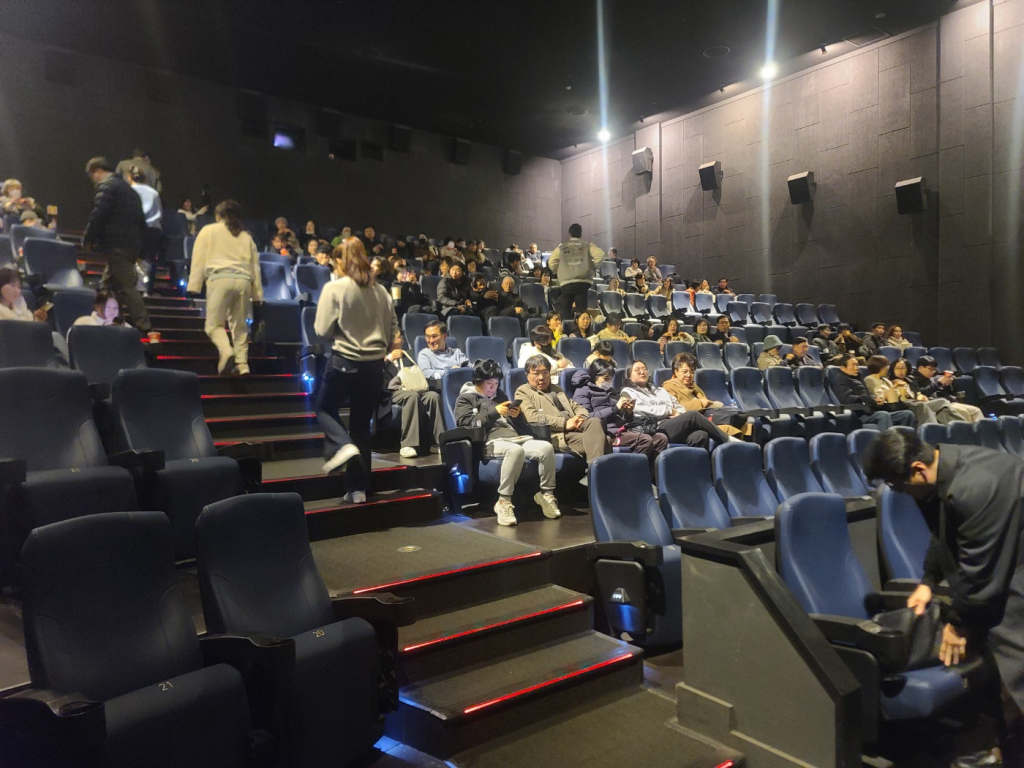 2026 광주치과가족 영화관람 문화행사 성황리 개최 첨부파일 : 1774149236.jpg