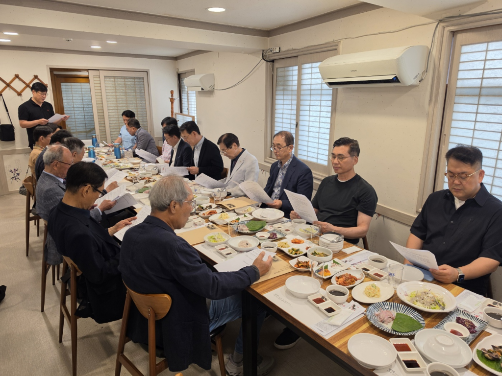 고문단 초청 간담회 개최 첨부파일 : 1783043272.jpg